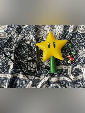 Super Mario Christmas tree star with little ornaments